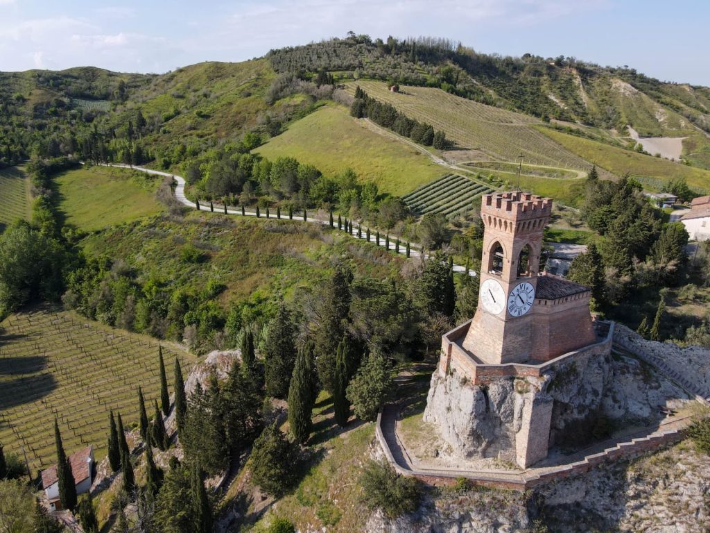 Brisighella (RA) Torre dell'Orologio Ph. Stefano Ember via shutterstock