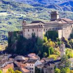 Bardi (PR), Castello | Ph. leoks via Shutterstock (solo per uso editoriale)