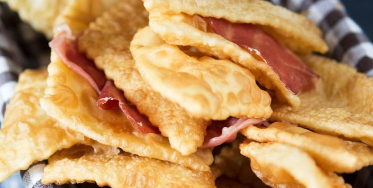 Gnocco fritto, recipe and variations of an Emilian speciality