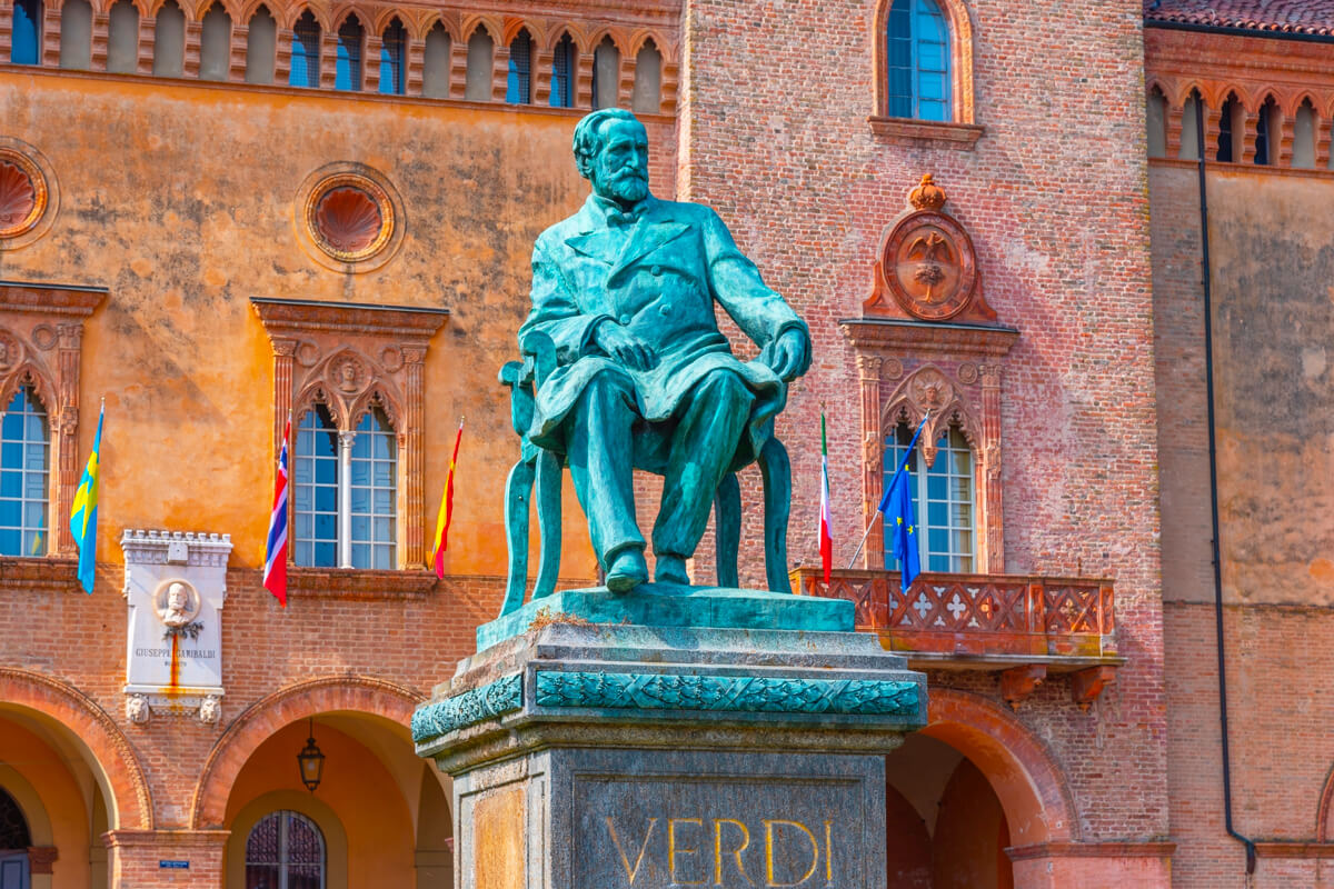 Busseto (PR), Statua di Giuseppe Verdi