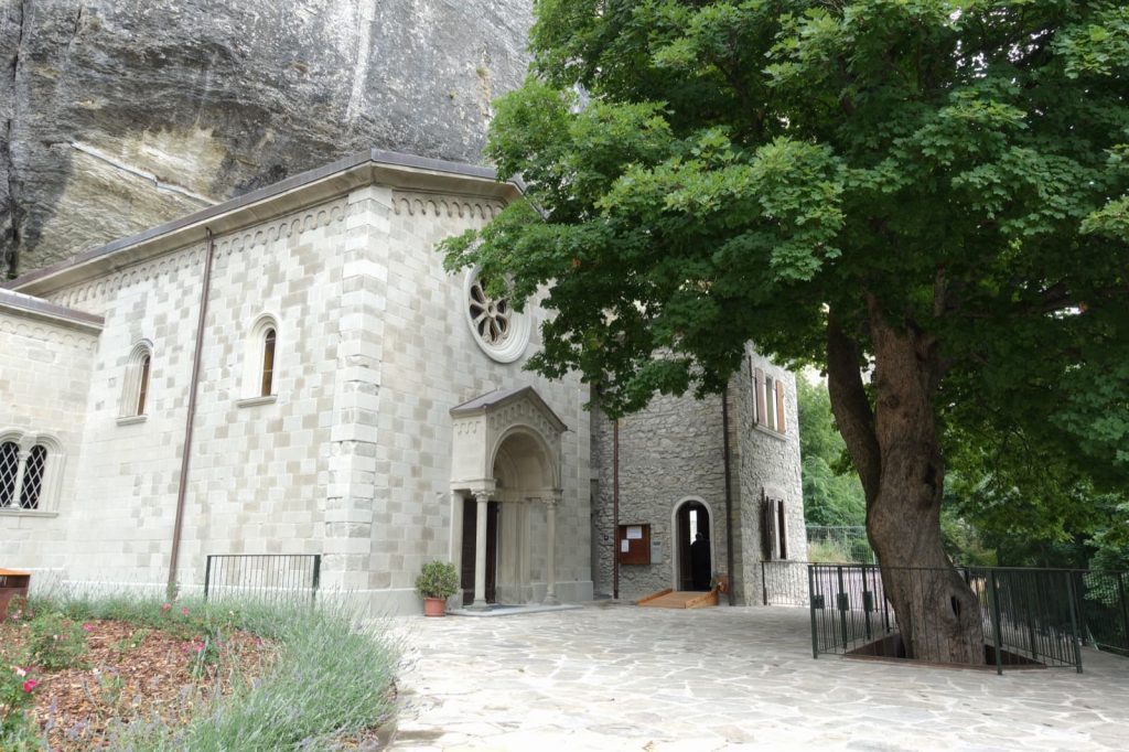 Castelnovo ne' Monti (RE), Eremo della Pietra di Bismantova Ph. D-VISIONS via shutterstock solo uso editoriale