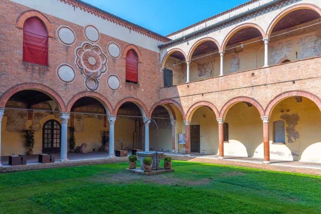 Ferrara, Casa Romei Ph. trabantos via shutterstock solo uso editoriale