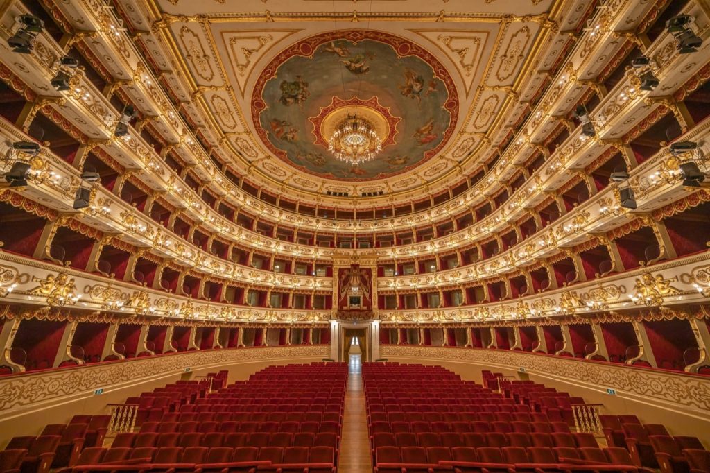 Parma, Teatro Regio Ph. Cesare Andrea Ferrari via shutterstock (solo uso editoriale)