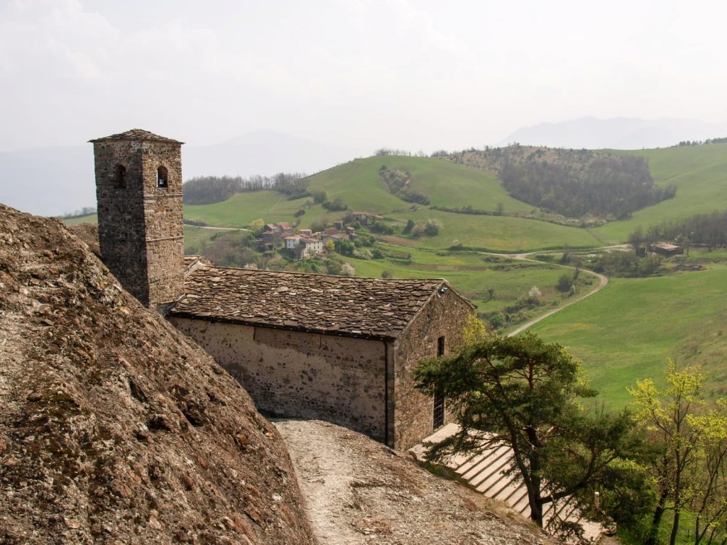 Val Trebbia (PC) Pietra Perduca, Oratorio di Sant'Anna Ph. Mor65_Mauro Piccardi via shutterstock