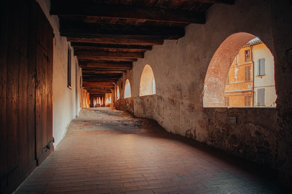 Brisighella (RA) Via degli Asini Ph. cvesper_stepan via shutterstock