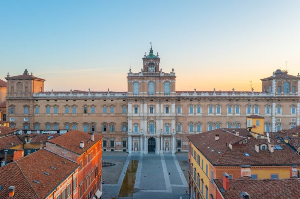 Modena, Palazzo Ducale Ph. trabantos via shutterstock